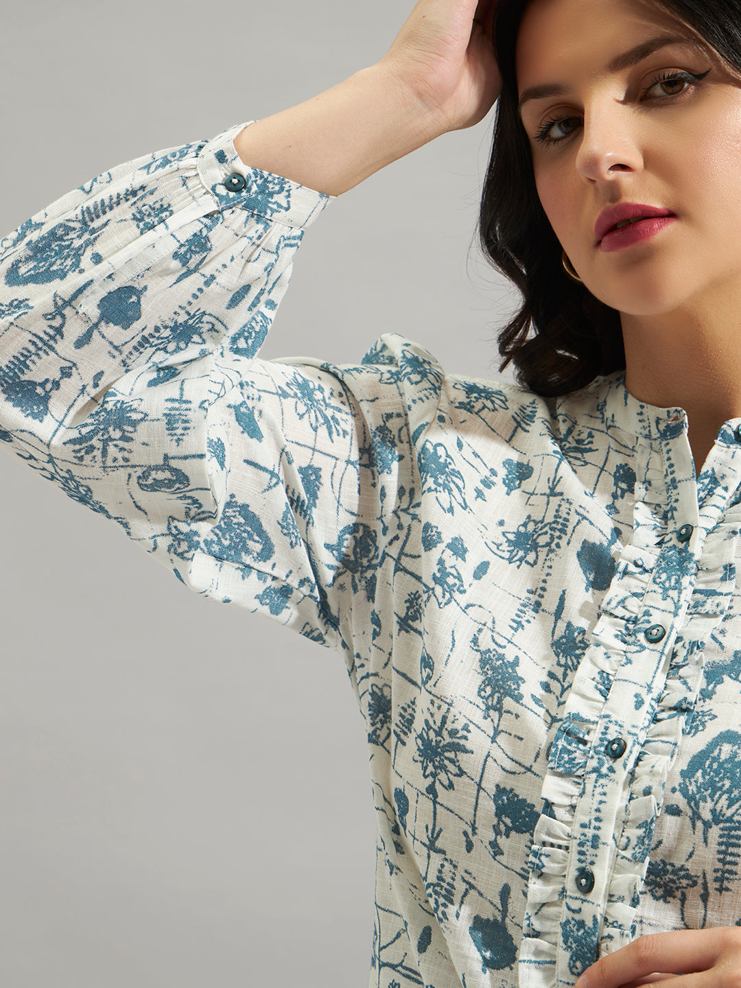 Women White & Blue Floral Printed Mandarin Collar Shirt Top