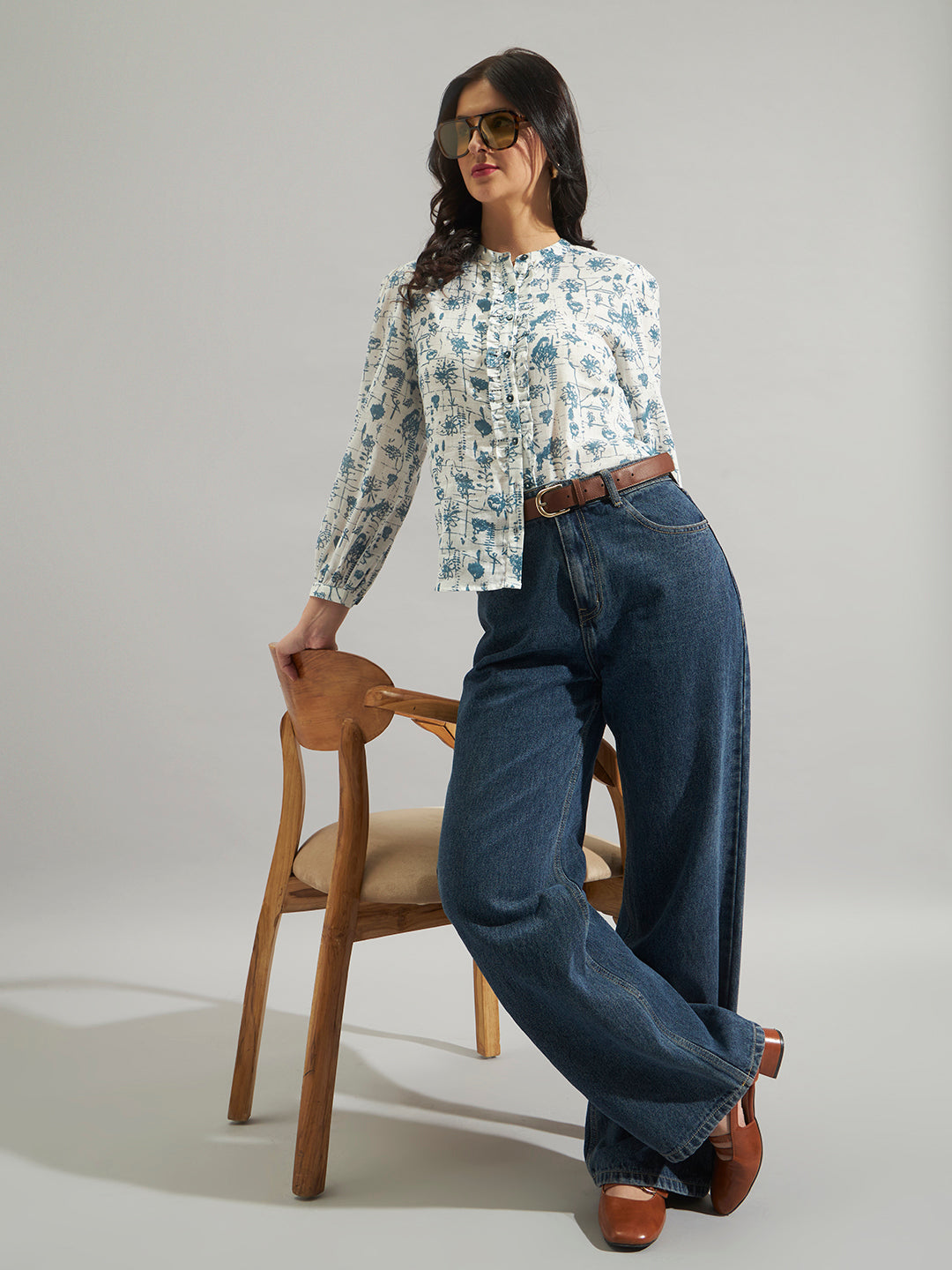 Women White & Blue Floral Printed Mandarin Collar Shirt Top