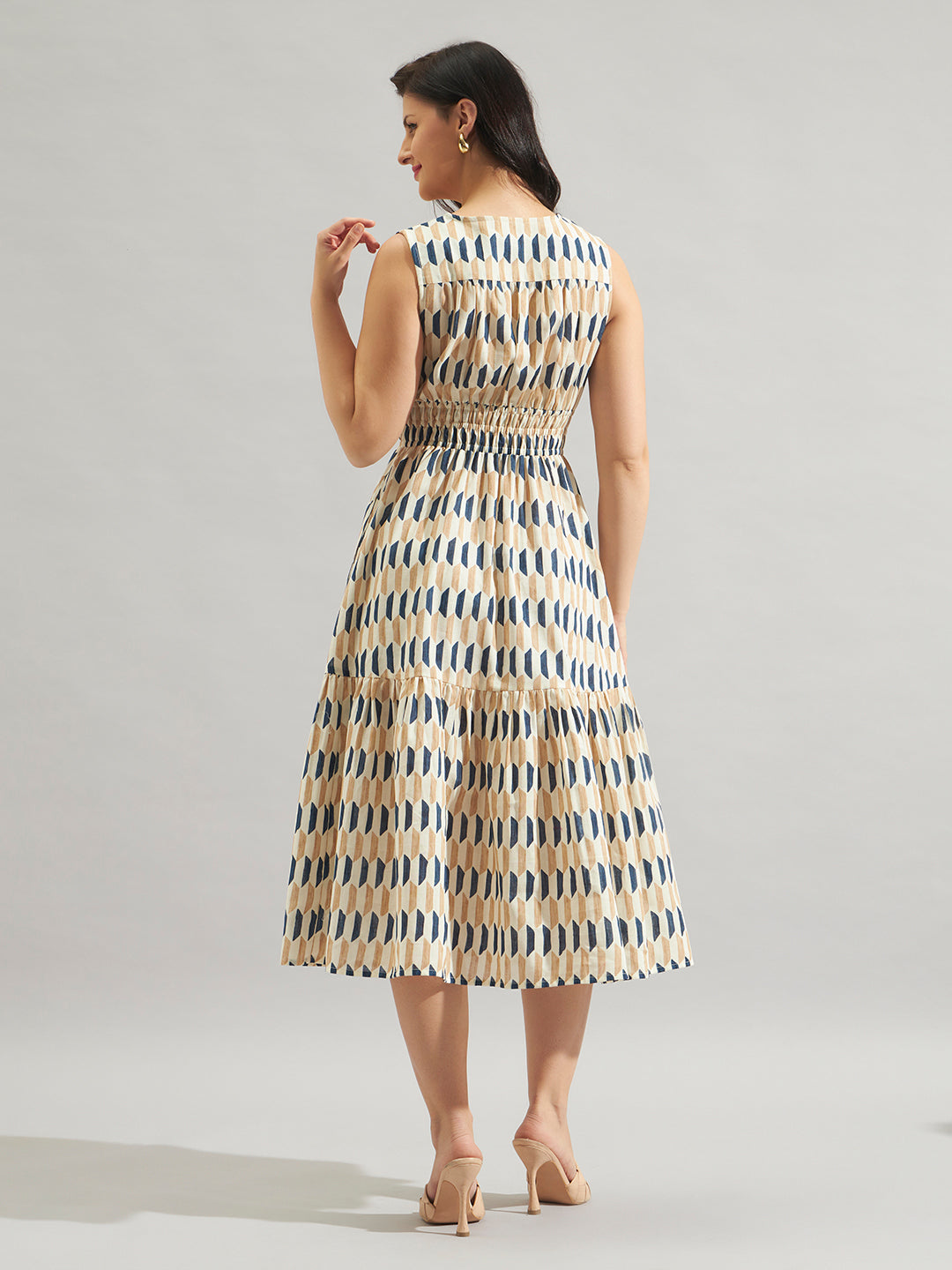 Women Beige & Blue Printed Fit and Flare Midi Dress