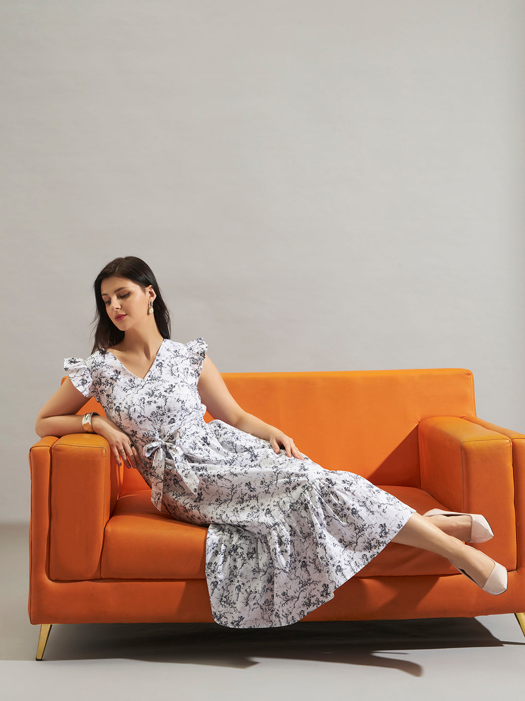 Women White & Black Floral Printed Fit and Flare Midi Dress