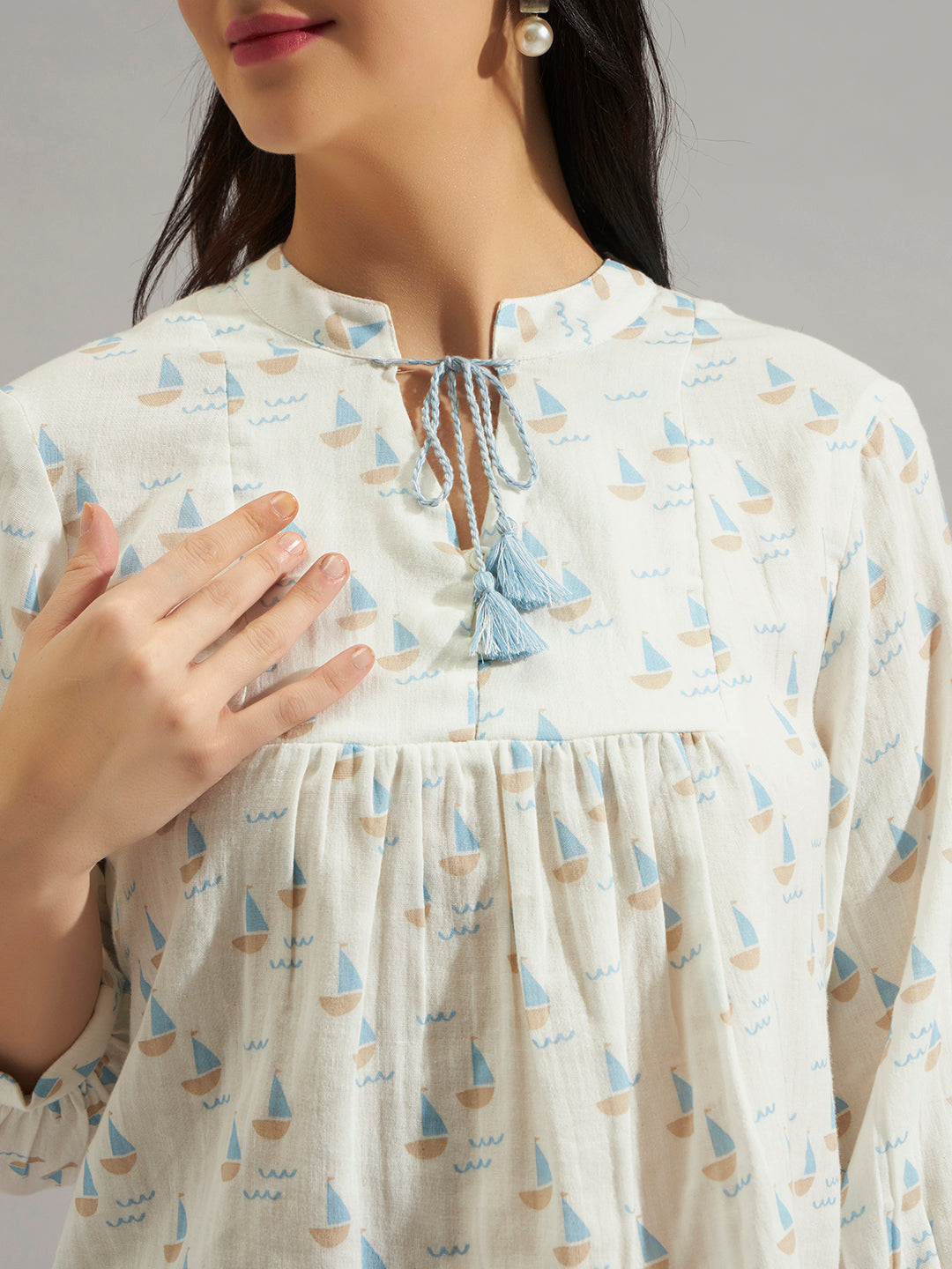 Women White & Blue Printed Regular Fit Top